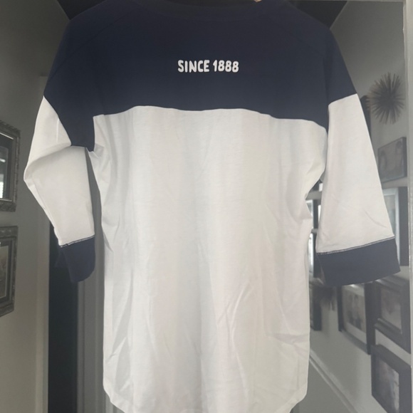 (NWOT) Four Roses ¾ Length Tee - Picture 4 of 4